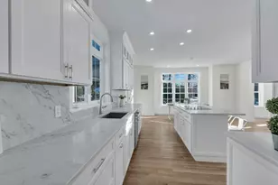 25 Columbine Rd, Rehoboth, MA 02769 - Photo 6