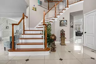 77 Hound Pack Cir, Walpole, MA 02032 - Photo 2