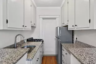 118 The Riverway, Boston, MA 02215 - Photo 10