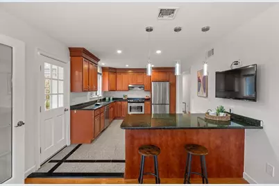 520 Clinton Road, Brookline, MA 02467 - Photo 8