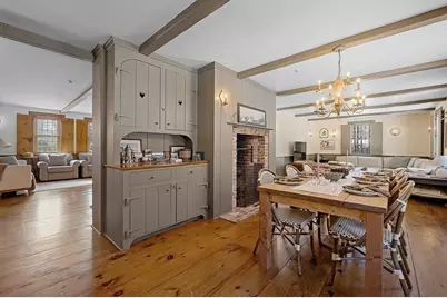 2 Marie Dr, Blackstone, MA 01594 - Photo 8