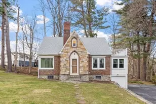 164 W Main St, Dudley, MA 01571 - Photo 1