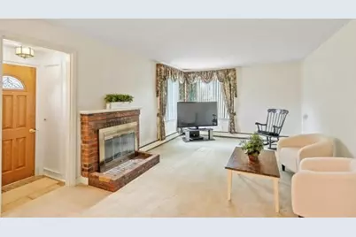 164 W Main St, Dudley, MA 01571 - Photo 6