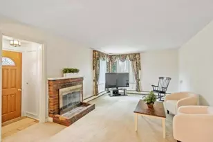 164 W Main St, Dudley, MA 01571 - Photo 6