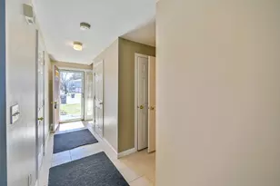 8 Village Green, Sturbridge, MA 01566 - Photo 20