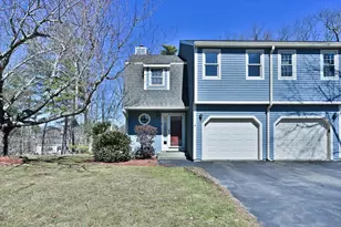 8 Village Green, Sturbridge, MA 01566 - Photo 4