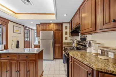 19 Blossom Ln, Weymouth, MA 02188 - Photo 4