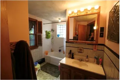 211 Russell St, Hadley, MA 01035 - Photo 14