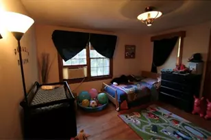 211 Russell St, Hadley, MA 01035 - Photo 12