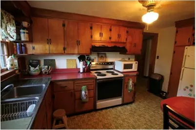 211 Russell St, Hadley, MA 01035 - Photo 10