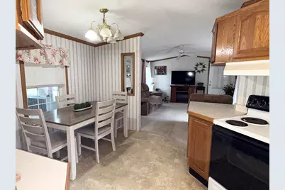 56 Nelson St, Salem, NH 03079 - Photo 8