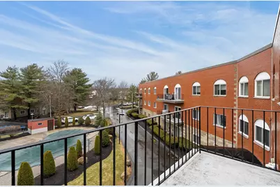 44 Loomis St #309, Malden, MA 02148 - Photo 2