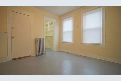 75-77 Sycamore St, Springfield, MA 01109 - Photo 4