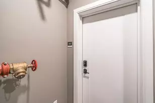 71 Border St, Boston, MA 02128 - Photo 6