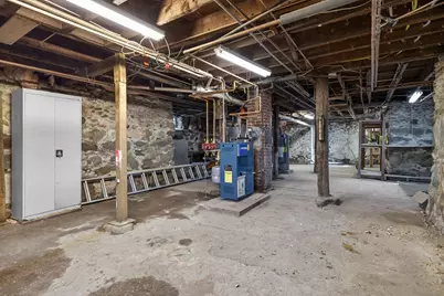 15 Hayden St, Marlborough, MA 01752 - Photo 32