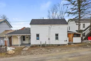 1 Noble Pl, Adams, MA 01220 - Photo 4