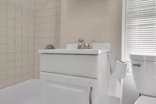 11 Carpenter St, Boston, MA 02127 - Photo 8