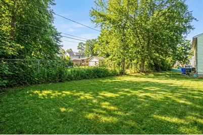 36 Daniel St, Springfield, MA 01151 - Photo 32