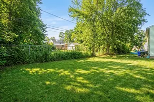 36 Daniel St, Springfield, MA 01151 - Photo 32