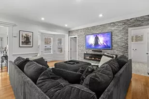 880 Summer St, Lynnfield, MA 01940 - Photo 4