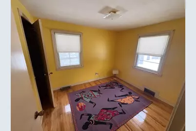 47 Arbutus St, Springfield, MA 01109 - Photo 6