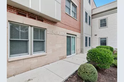 321 Hammond Pond Pkwy #106, Brookline, MA 02467 - Photo 4