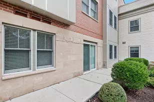 321 Hammond Pond Pkwy, Brookline, MA 02467 - Photo 4