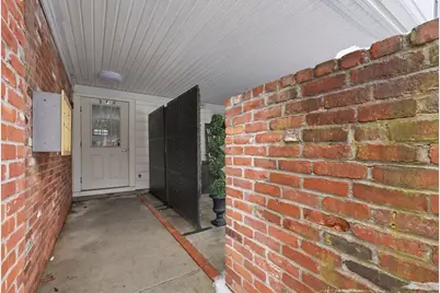 20 Jamestown Drive #B, Springfield, MA 01108 - Photo 8