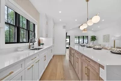 71 Cloverdale #1, Newton, MA 02461 - Photo 2