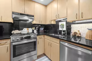 9 W Broadway, Boston, MA 02127 - Photo 10