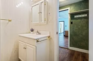 5 Crosby St, Webster, MA 01570 - Photo 8