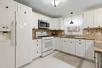 55 Thomas Dr, Chelmsford, MA 01824 - Photo 8