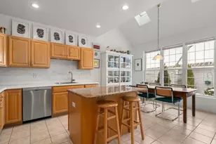 201 Willow Brook Dr, Wayland, MA 01778 - Photo 8