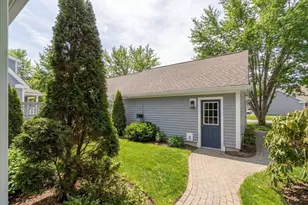 201 Willow Brook Dr, Wayland, MA 01778 - Photo 16