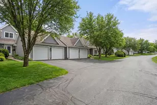 201 Willow Brook Dr, Wayland, MA 01778 - Photo 18