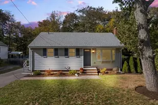 220 Weymouth St, Holbrook, MA 02343 - Photo 1