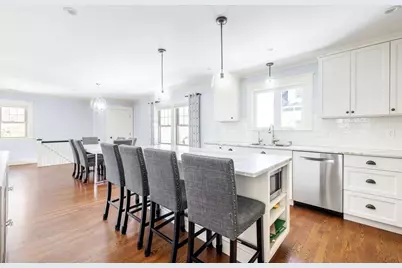 70 Clyde Street #2, Newton, MA 02460 - Photo 4