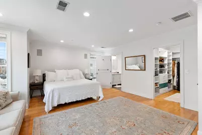 881 E 2nd #7, Boston, MA 02127 - Photo 4