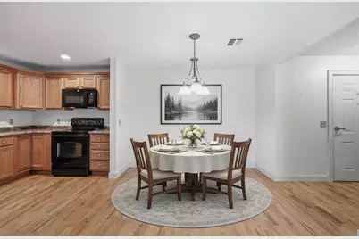 7 Crescent Way #302, Sturbridge, MA 01518 - Photo 2