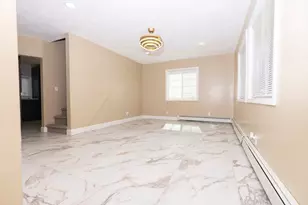 2085 Memorial Dr, South Hadley, MA 01075 - Photo 16