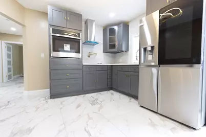 2085 Memorial Drv, South Hadley, MA 01075 - Photo 6