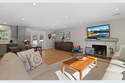 31 Downing St, Norwood, MA 02062 - Photo 6