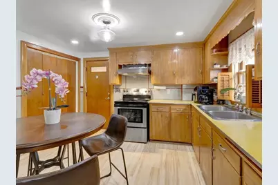 222 Walnut St, Saugus, MA 01906 - Photo 16
