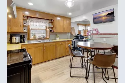 222 Walnut St, Saugus, MA 01906 - Photo 14