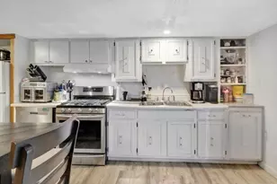 222 Walnut St, Saugus, MA 01906 - Photo 18