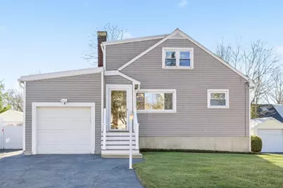 27 Garfield Ave, Saugus, MA 01906 - Photo 1