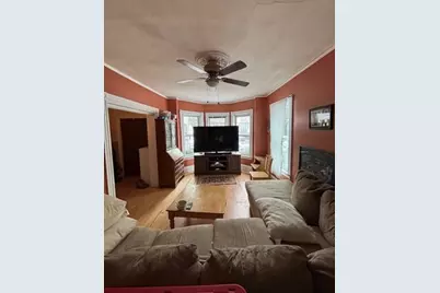 29 Gilman St, Somerville, MA 02145 - Photo 2