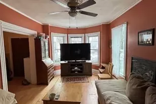 29 Gilman St, Somerville, MA 02145 - Photo 2