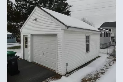 26 Whitin Ave, Chicopee, MA 01013 - Photo 2