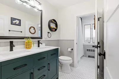 25 Clearwater Rd, Brookline, MA 02467 - Photo 14